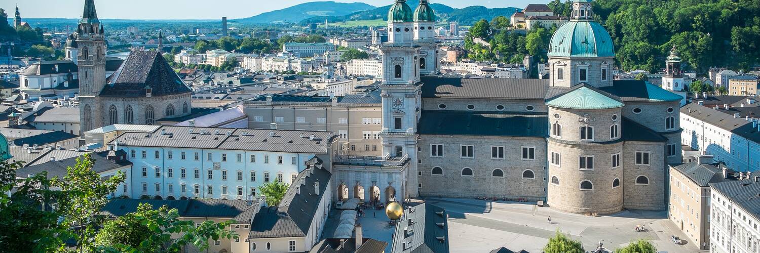 Blick auf den Salzburger Dom und das DomQuartier vom Mönchsberg | © Tourismus Salzburg, Foto: Breitegger Günter